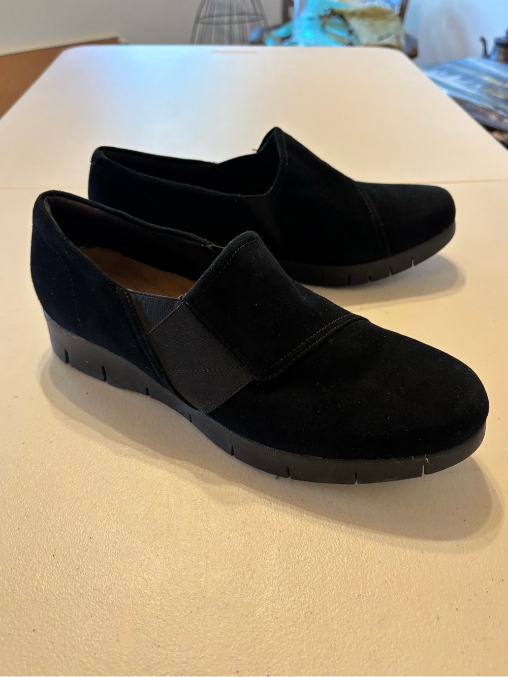 Clarks Black Suede Slip-On Loafers 9 - Picture 4 of 7
